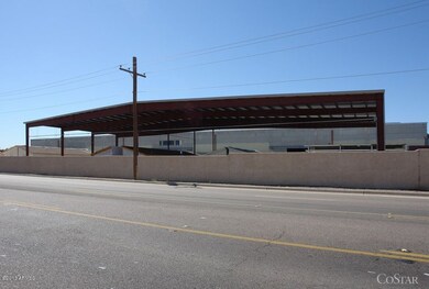 Exteriror View Yuma Road