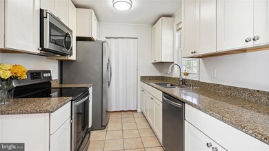 91 Jumping Branch Rd, Stafford, VA 22554 - photo 2