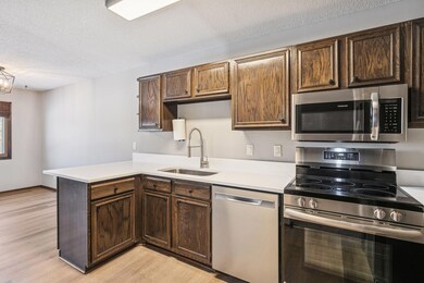 1118 E 145th St, Burnsville, MN 55337 - photo 6