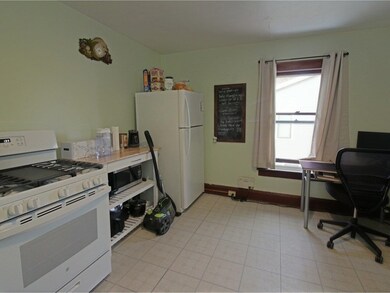 193-195 Elmwood Ave, Burlington, VT 05401 - photo 5
