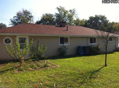 868 Marion St, Sheffield Lake, OH 44054 - photo 3