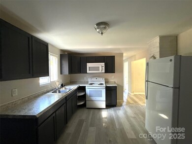 2700 Capitol Dr unit 1, Charlotte, NC 28208 - photo 4