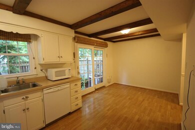 2959 Cashel Ln, Vienna, VA 22181 - photo 6