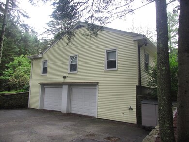 61 Smith Ave, Greenville, RI 02828 - photo 3