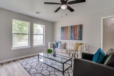 433 Bennie Ln, Grand Prairie, TX 75051 - photo 5