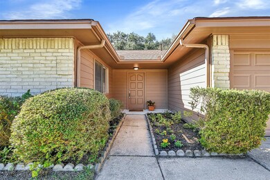 7235 Sonnet Glen Ln, Houston, TX 77095 - photo 2