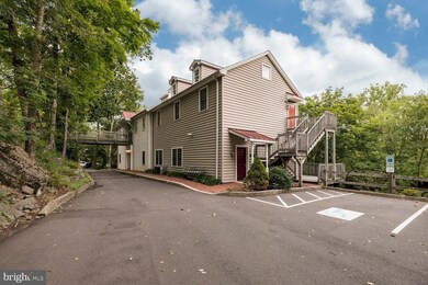 1000 Gravel Pike unit 1, Schwenksville, PA 19473 - photo 2