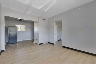 464 E Norwich Ave unit 474 A, Columbus, OH 43201 - photo 2