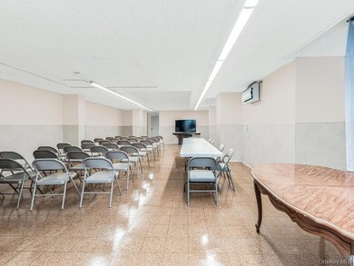 Hugh Grant Gardens unit 108, Bronx, NY 10472 - photo 2