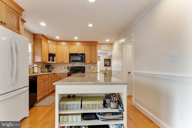 9906 Rand Dr, Burke, VA 22015 - photo 4