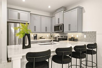 3232 Gardenia Reserve St, Apopka, FL 32712 - photo 4