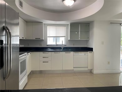 1658 Hayes St unit 16585, Hollywood, FL 33020 - photo 6