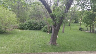 9508 Haskins St, Lenexa, KS 66215 - photo 5
