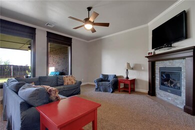 2833 SE 9th St, Moore, OK 73160 - photo 5