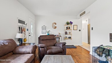 203 Pineview Rd, Jacksonville, NC 28546 - photo 6