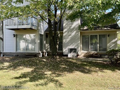 7663 Danbury Cir, West Bloomfield, MI 48322 - photo 2