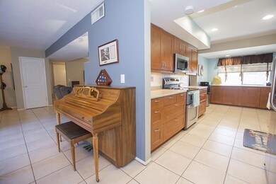 Kitchen & Dining Room