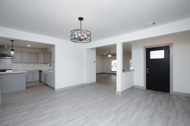 10555 Keeneland Ln, Houston, TX 77038 - photo 3