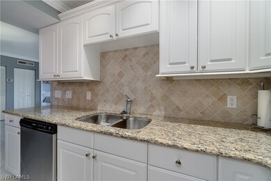 12501 Mcgregor Blvd unit 22, Fort Myers, FL 33919 - photo 5