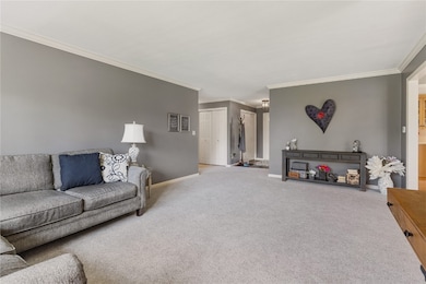 177 Sedgeford SE unit A, Cedar Rapids, IA 52403 - photo 3