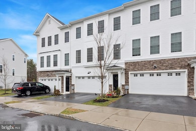 235 Red Leaf Ln, Exton, PA 19341 - photo 2