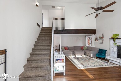 07-Living Room_IMG_1918_SSW