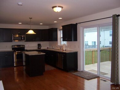 827 S Fork Dr, Easton, PA 18040 - photo 4