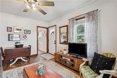 1800 45th St, Des Moines, IA 50310 - photo 3