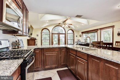 2408 Nickoles Dr, Sykesville, MD 21784 - photo 7