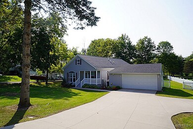 6276 Bear Ridge Rd, Lockport, NY 14094 - photo 2