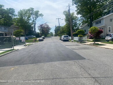 317 Dewey Ave, Staten Island, NY 10308 - photo 4