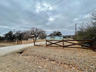 232 Live Oak Rd, Springtown, TX 76082 - photo 6