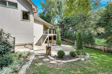 12502 Delmar St, Leawood, KS 66209 - photo 7