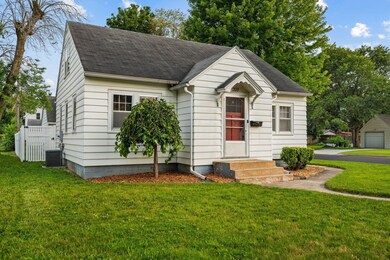 215 11th Ave SW, Austin, MN 55912 - photo 2