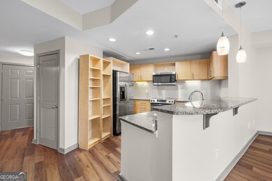 Kitchen with Breakfast Bar