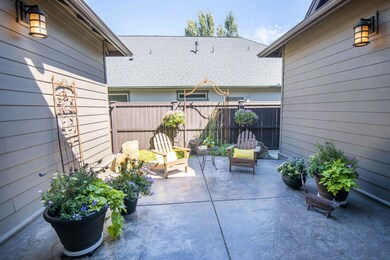3.2Interior Courtyard 1