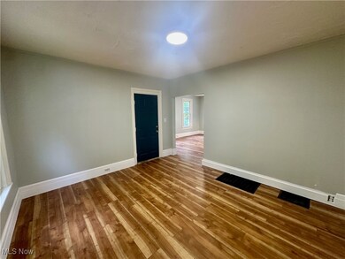 251 Arch St, Akron, OH 44304 - photo 5