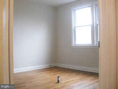 1127 Gleneagle Rd, Baltimore, MD 21239 - photo 4