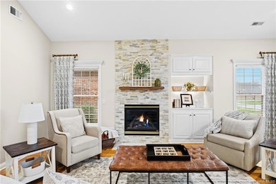 2714 Quail Chase Dr, Sellersburg, IN 47172 - photo 2