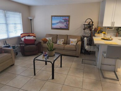 82 Oakridge G unit 82, Deerfield Beach, FL 33442 - photo 6