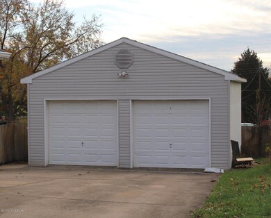 24' X 30' 2-4 Car Garage!