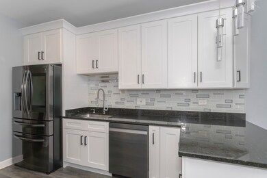 1735 Chesapeake Ln unit 5, Schaumburg, IL 60193 - photo 7