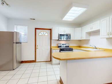 6748 16th St unit B, Berwyn, IL 60402 - photo 2