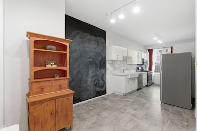 1404 E 56th St unit 1, Chicago, IL 60637 - photo 4