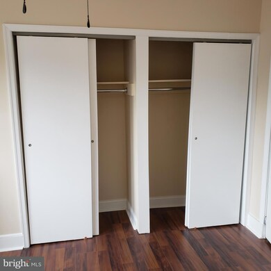 322 Greenway Ave, Darby, PA 19023 - photo 2