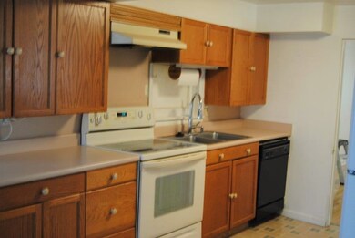 2122 Olladale Dr, Fort Wayne, IN 46808 - photo 6