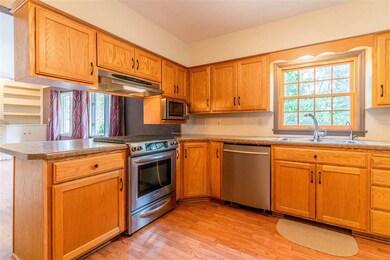 1803 Oakland Ave, Cedar Falls, IA 50613 - photo 6