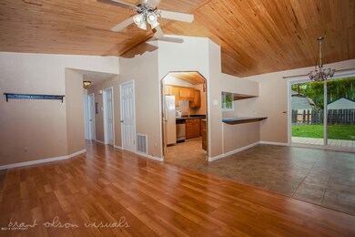 TD_Lyvona_livingroom5