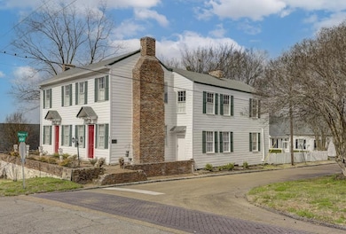 815 First East St, Vicksburg, MS 39183 - photo 3