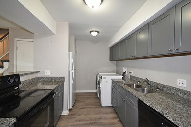 1362 S Glen Cir unit A, Aurora, IL 60506 - photo 5